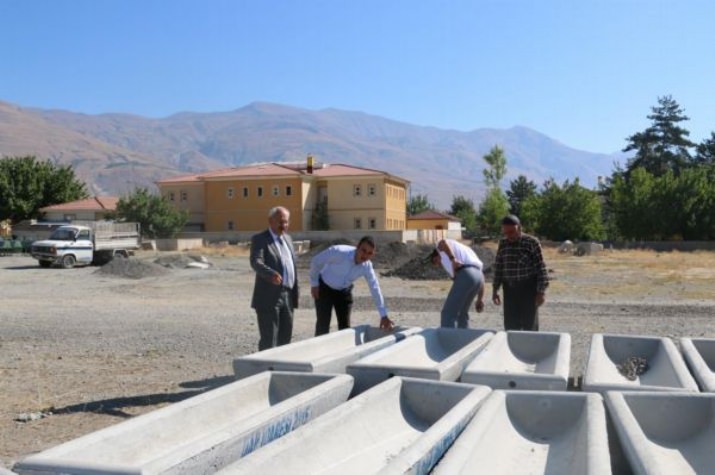 İl Müdürü Yılmaz, Sıvat (Hayvan Sulağı) Dağıtımında İncelemelerde Bulundu